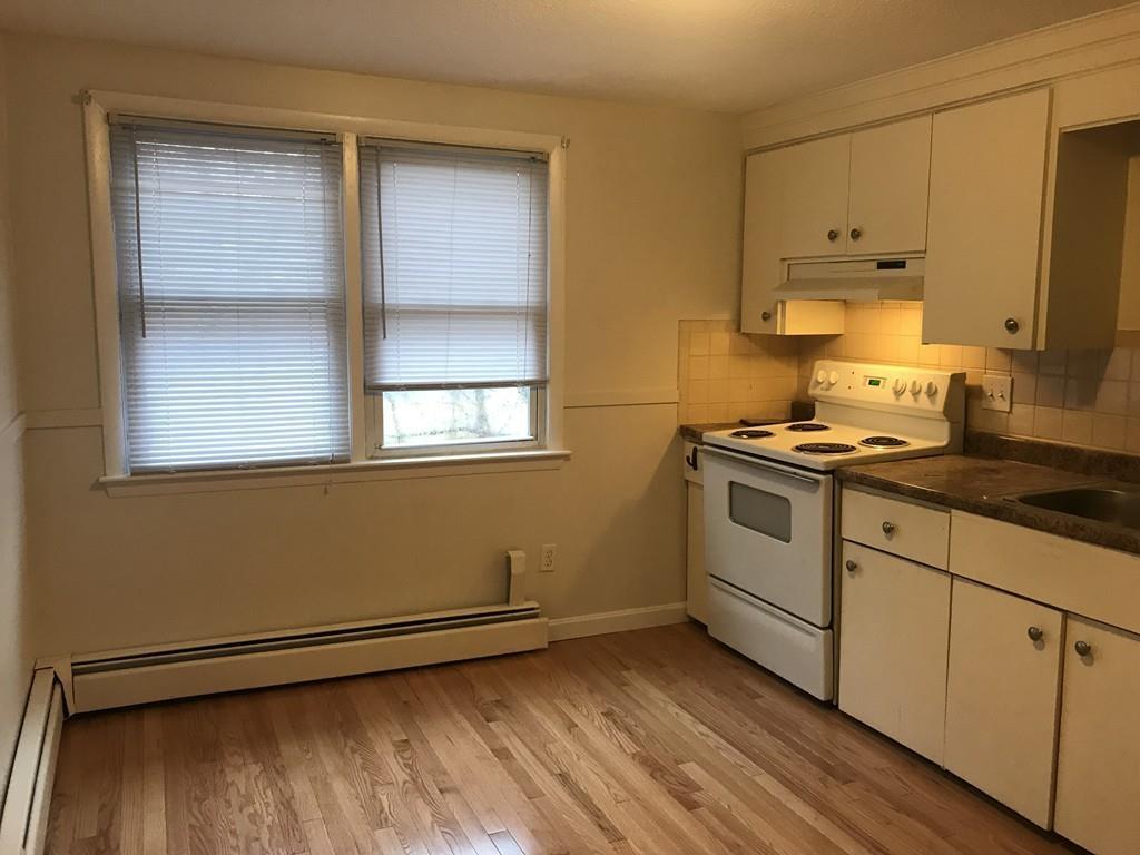 81 Hobart St - Photo 1