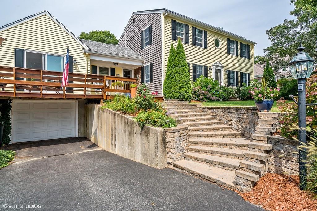 93 Squibnocket Dr - Photo 1