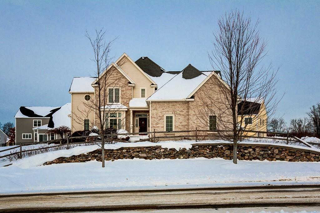 136 Magill Dr - Photo 1