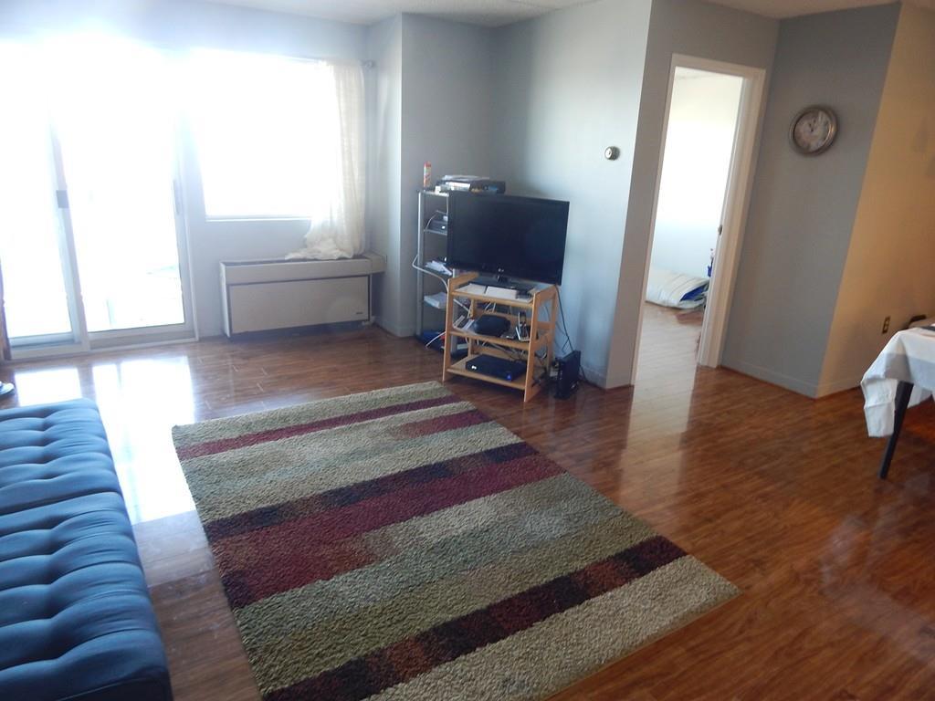 200 Cove Way - Photo 1