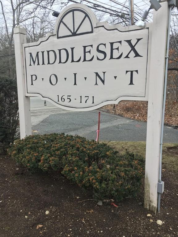 165 Middlesex Tpke - Photo 1
