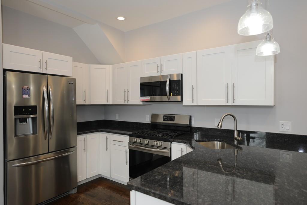 88 Gordon Ave - Photo 1