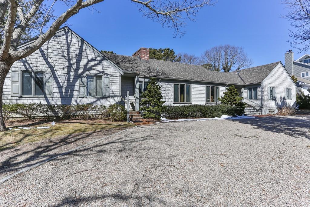 53 Shore Dr W - Photo 1