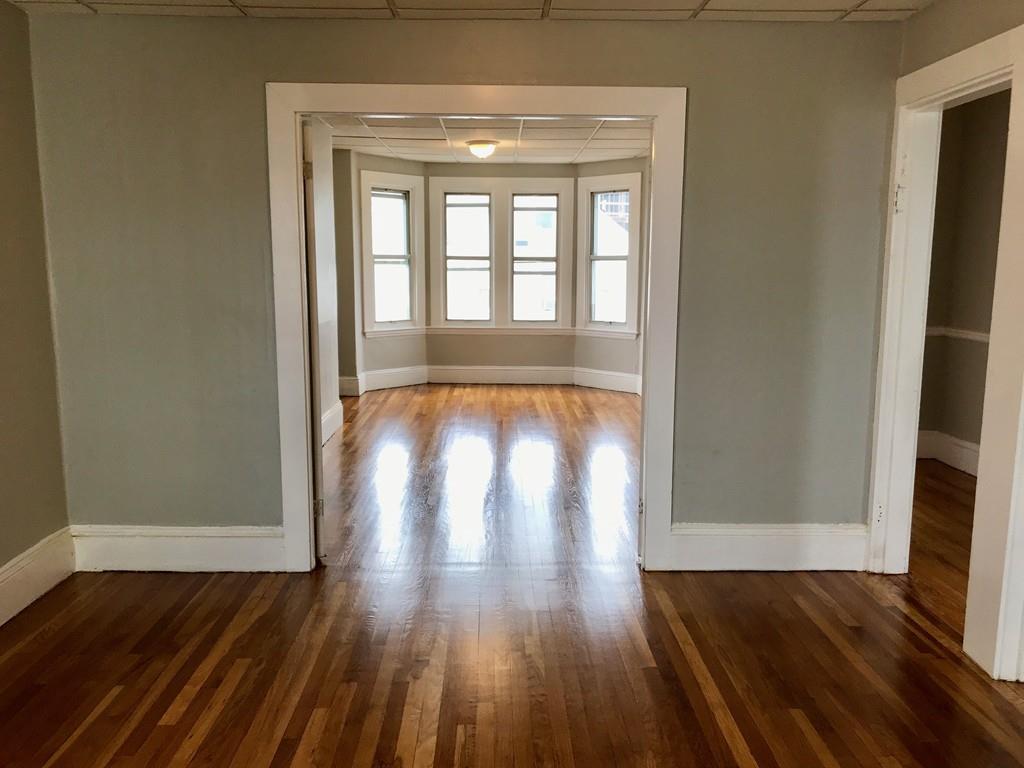 225 Lexington St - Photo 1