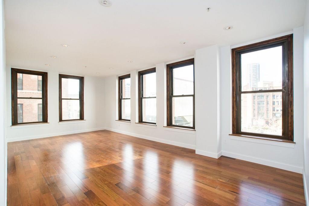 70 Lincoln St - Photo 1