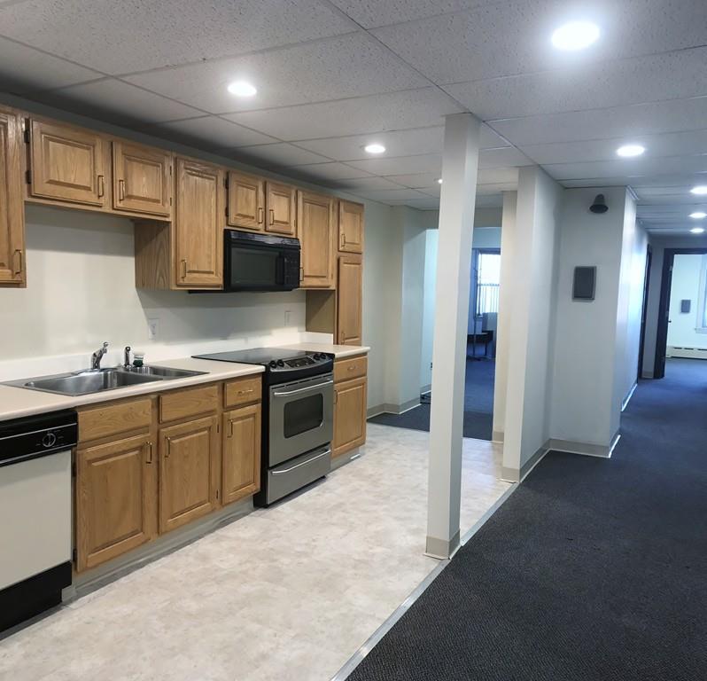 40 Centre St - Photo 1