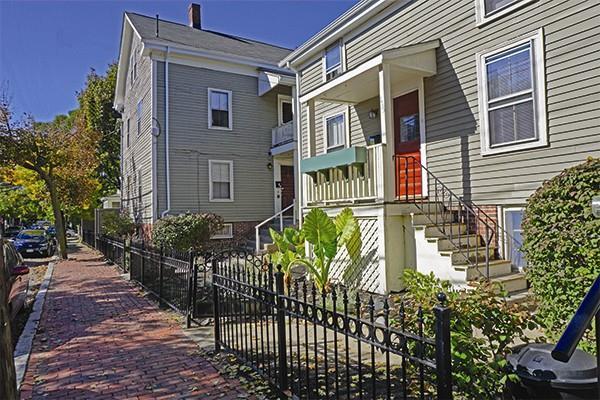 115 Pleasant St - Photo 1