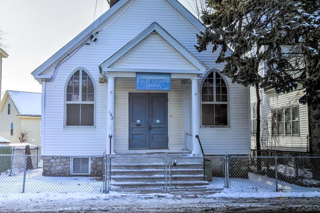 142 Liberty St - Photo 1