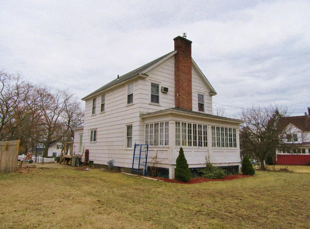 1 Oak St - Photo 1