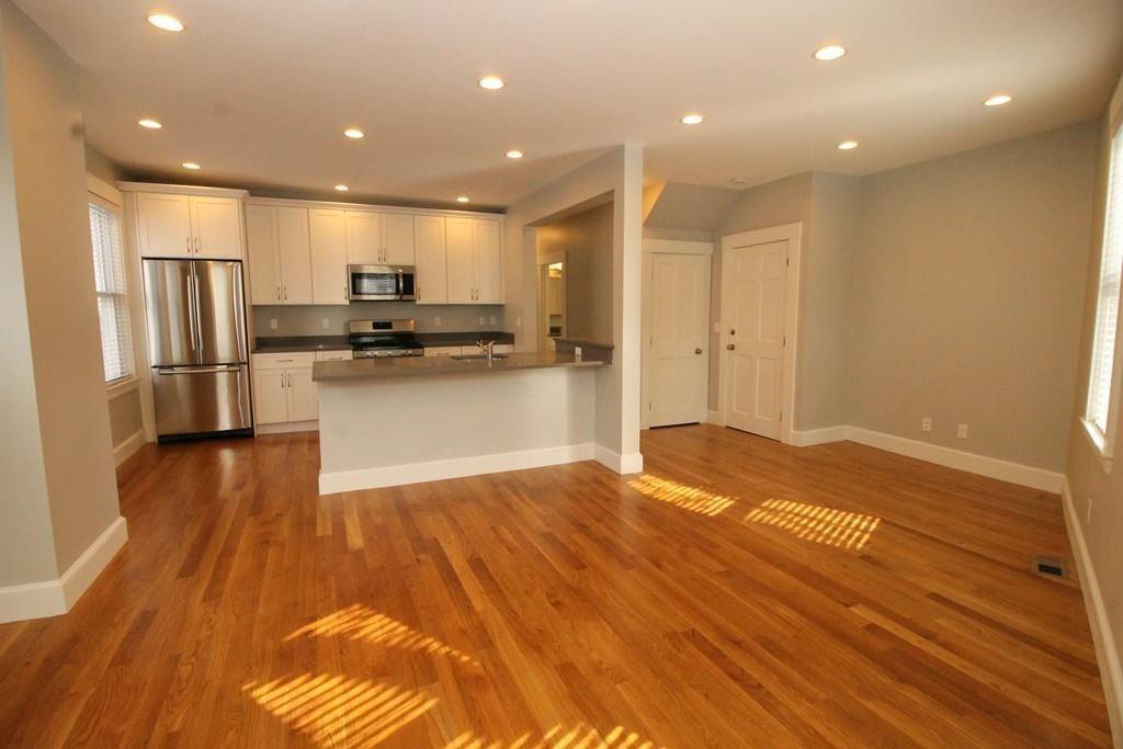 270 Cypress St - Photo 1
