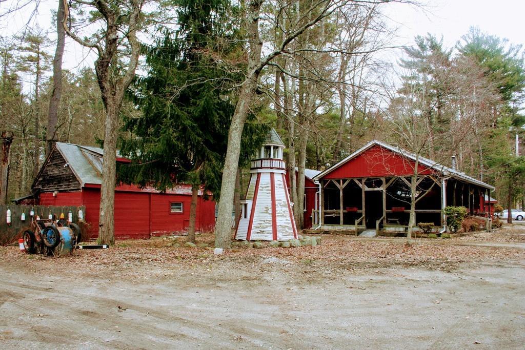 325 Lakeshore Dr - Photo 1