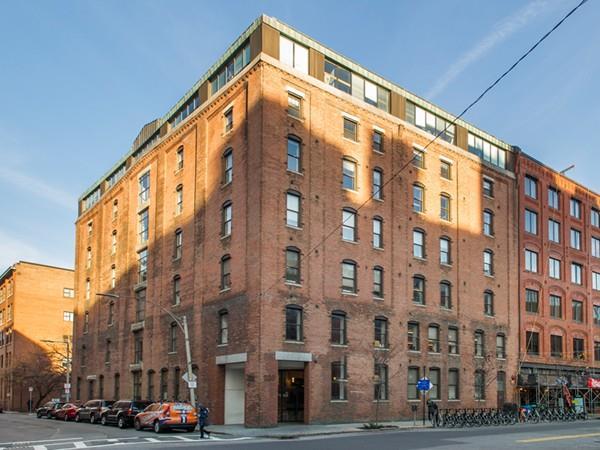 320 Congress Street - Photo 1