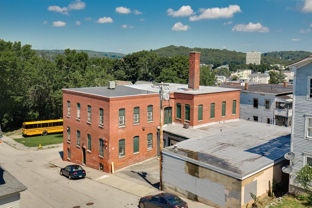 50 Kingsbury St - Photo 1