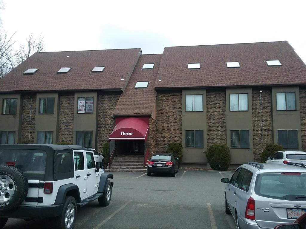 3 Cabot Place - Photo 1