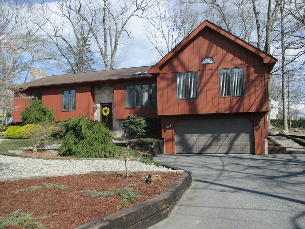 4 Marigold Ave - Photo 1