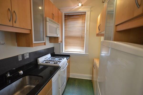 34 East Newton Street - Photo 1