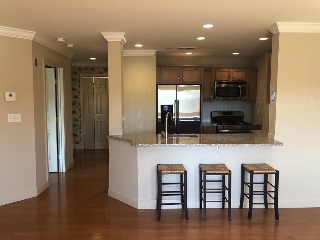 120 Wyllis Ave - Photo 1