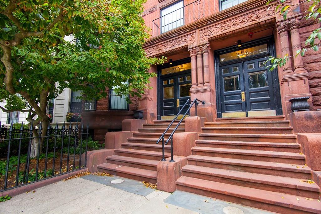295 Commonwealth Ave. - Photo 1