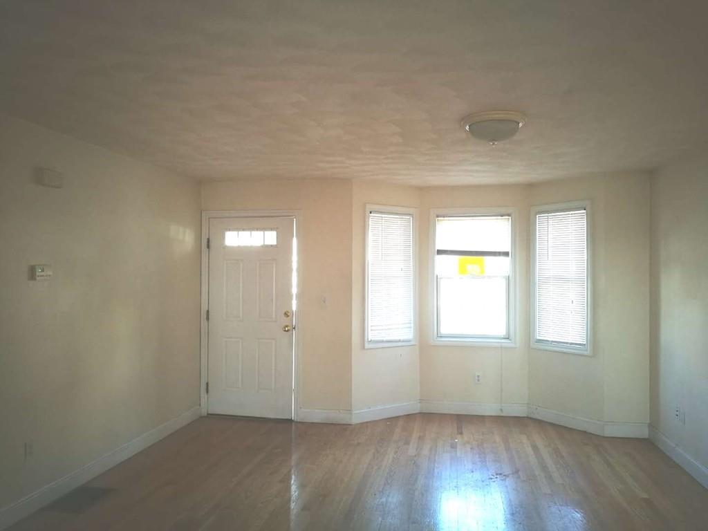 112 Florence Ave - Photo 1