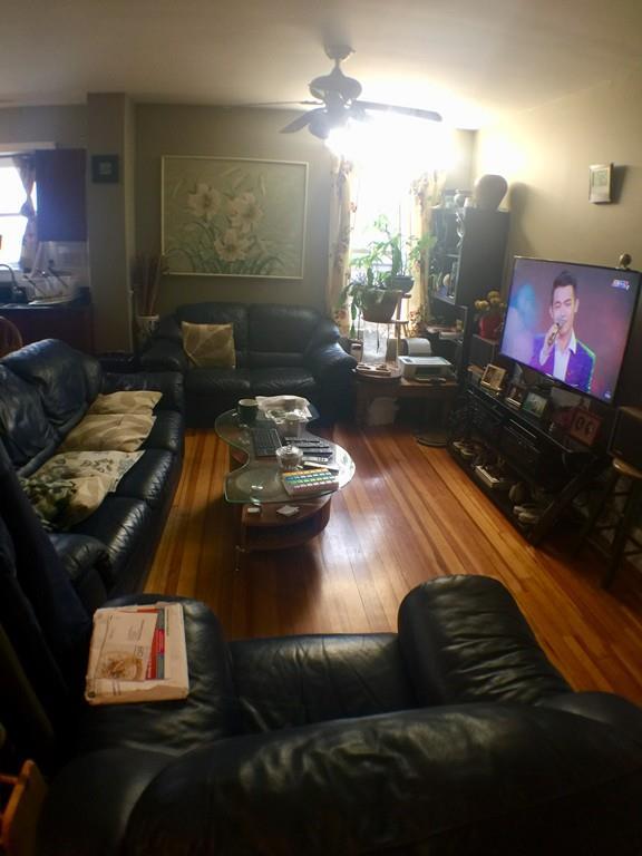 109 Lawrence - Photo 1