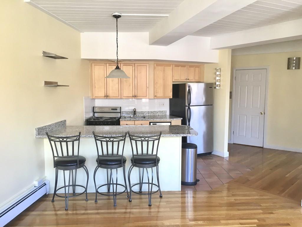 516 Green St - Photo 1