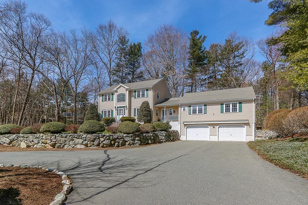 27 Whitewood Rd - Photo 1