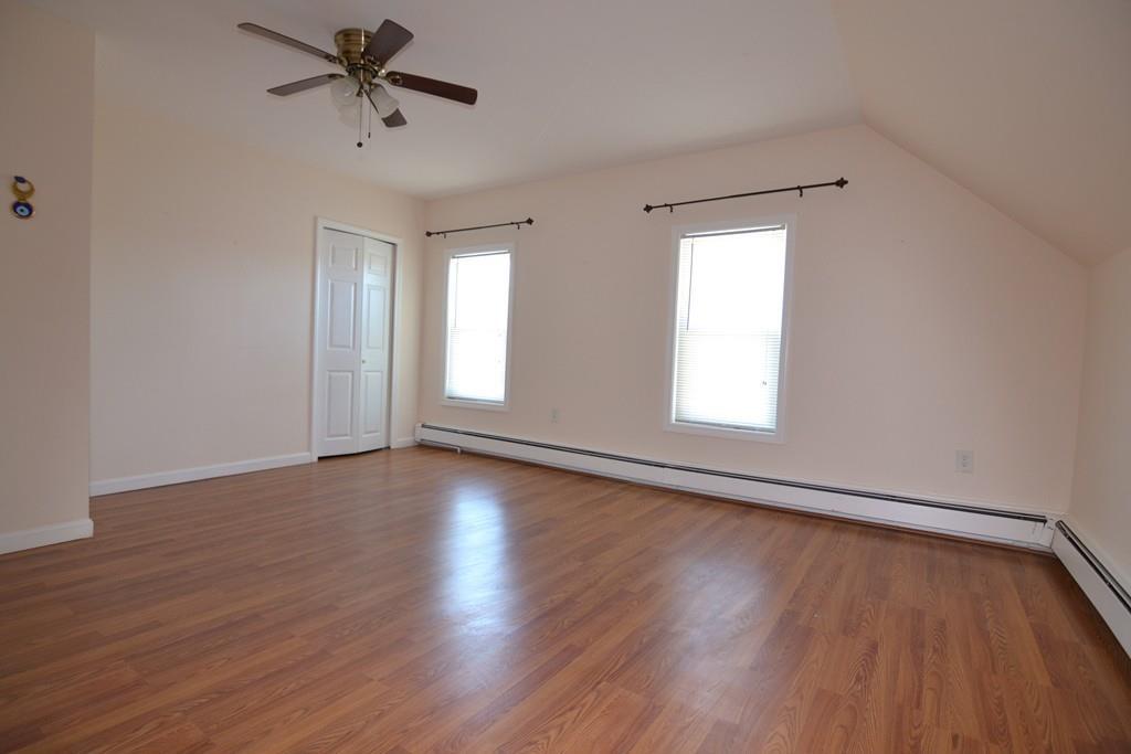 1084 Chestnut - Photo 1