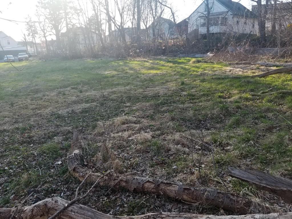 155 Saratoga St - Photo 1