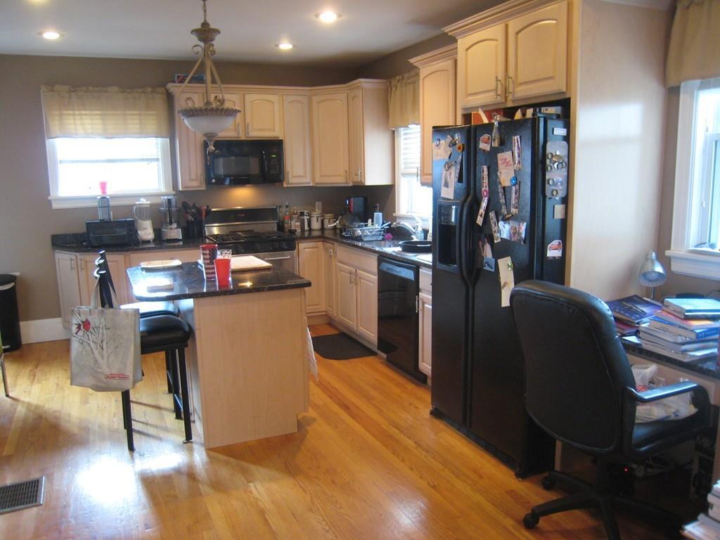 525 East 6th Street - Photo 1