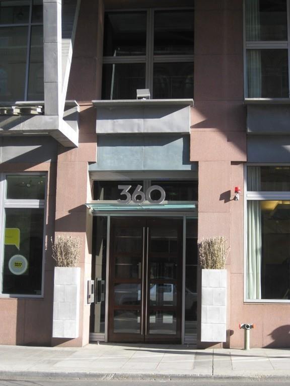 360 Newbury - Photo 1