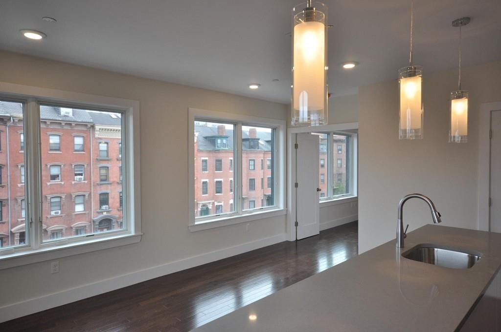 659 Massachusetts Ave - Photo 1