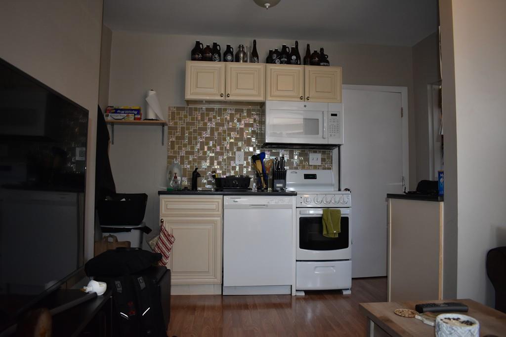 702 Massachusetts Ave - Photo 1