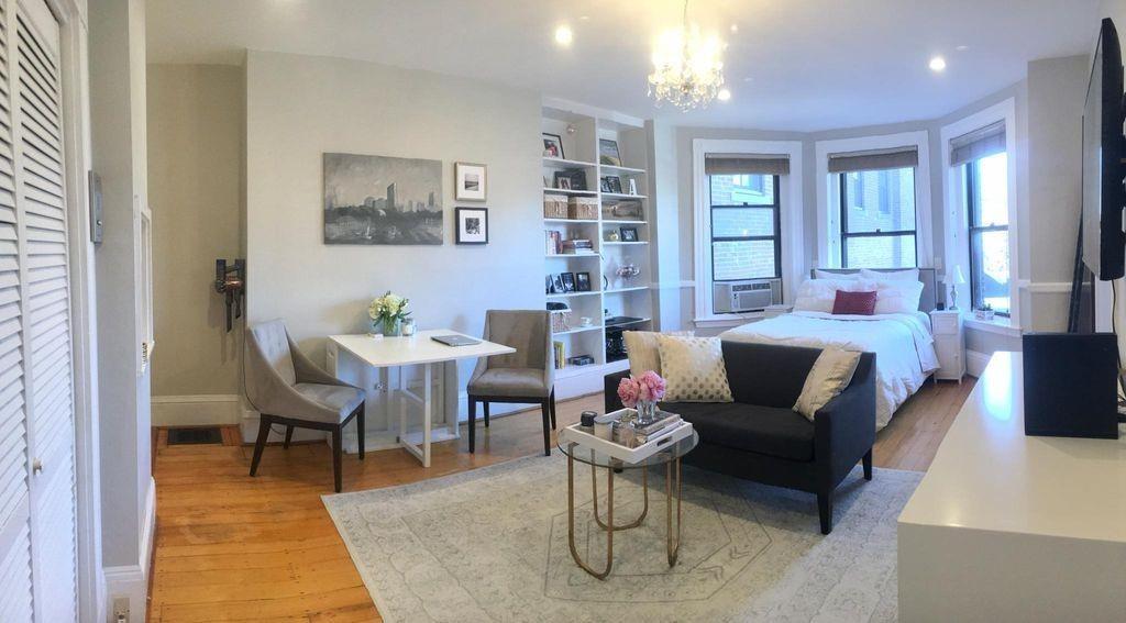 391 Commonwealth Ave - Photo 1