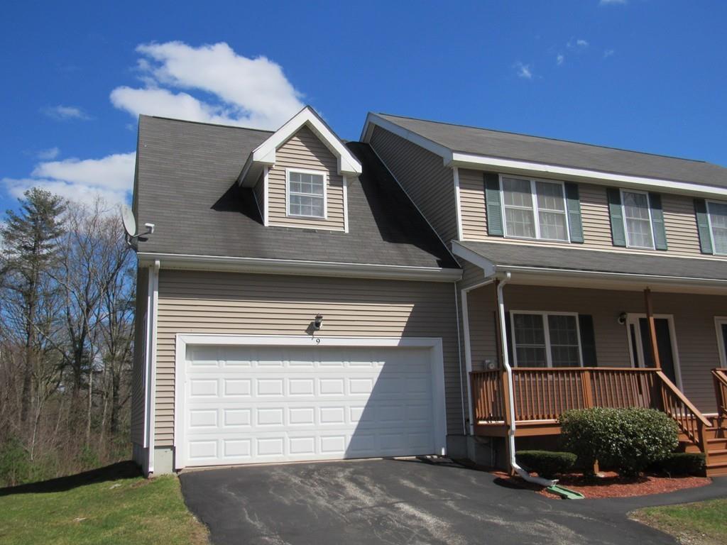 9 Oakes Cir - Photo 1