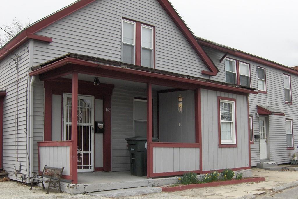 149 Lancaster St - Photo 1