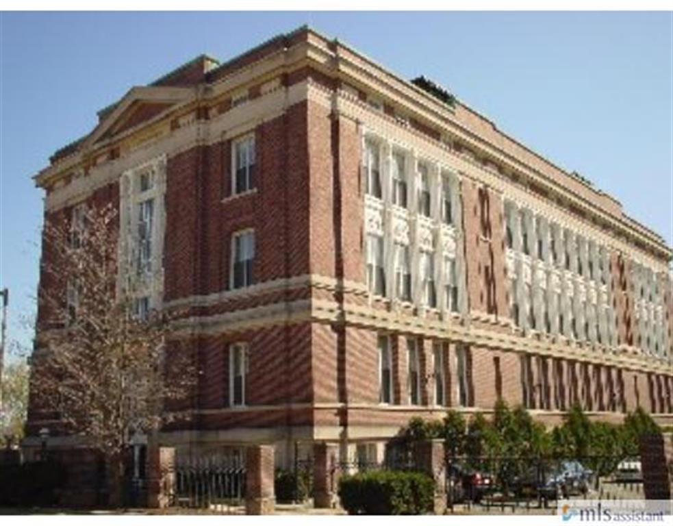 240 Heath Street - Photo 1