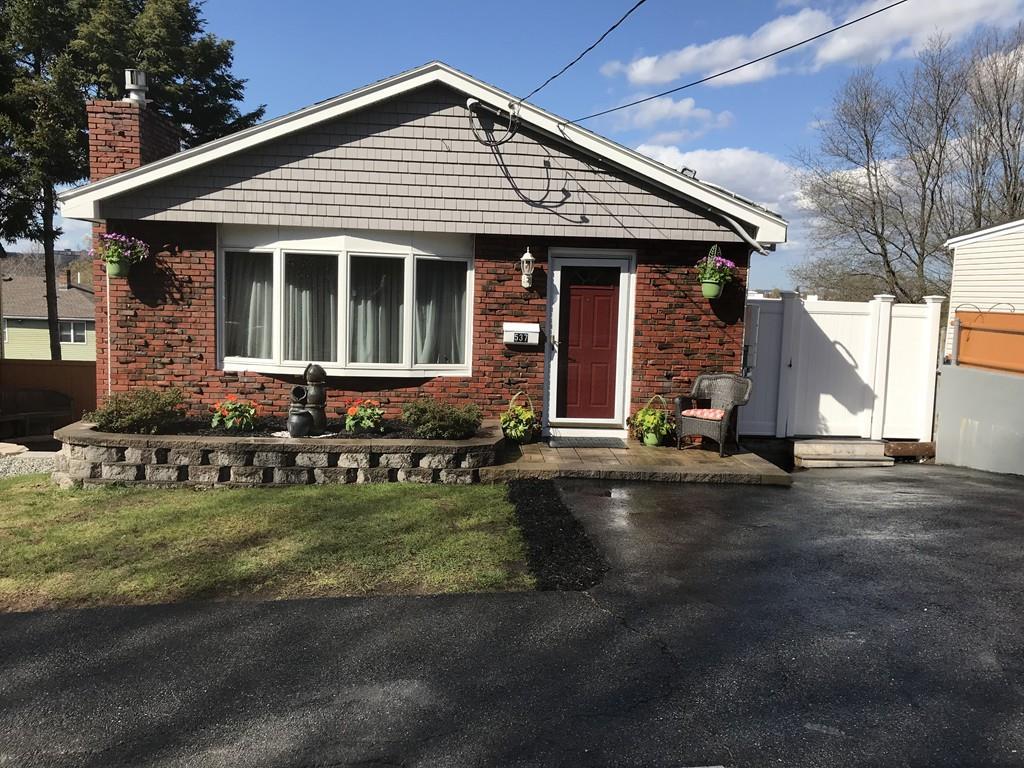 537 Proctor Avenue - Photo 1