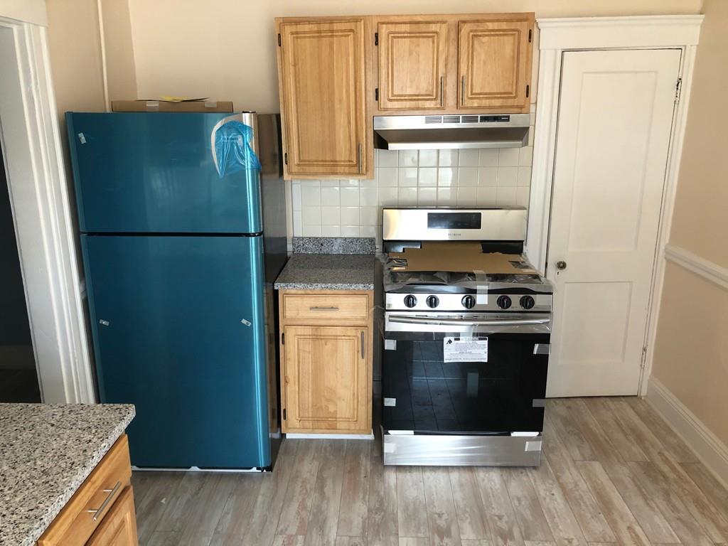 691 River St - Photo 1