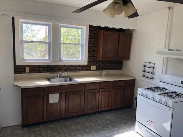 28 Beach St - Photo 1