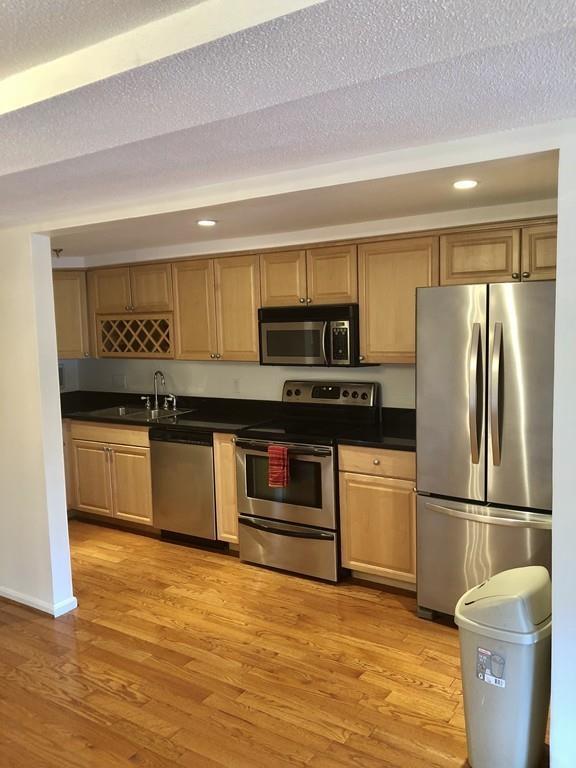 200-R Market St - Photo 1
