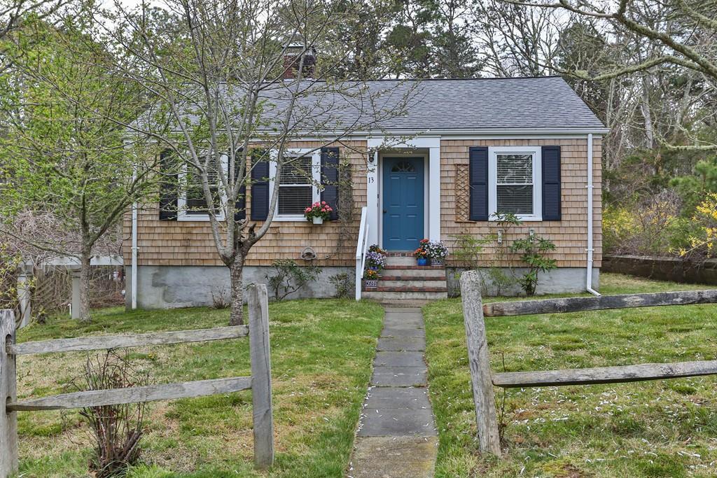 13 Pond Street - Photo 1