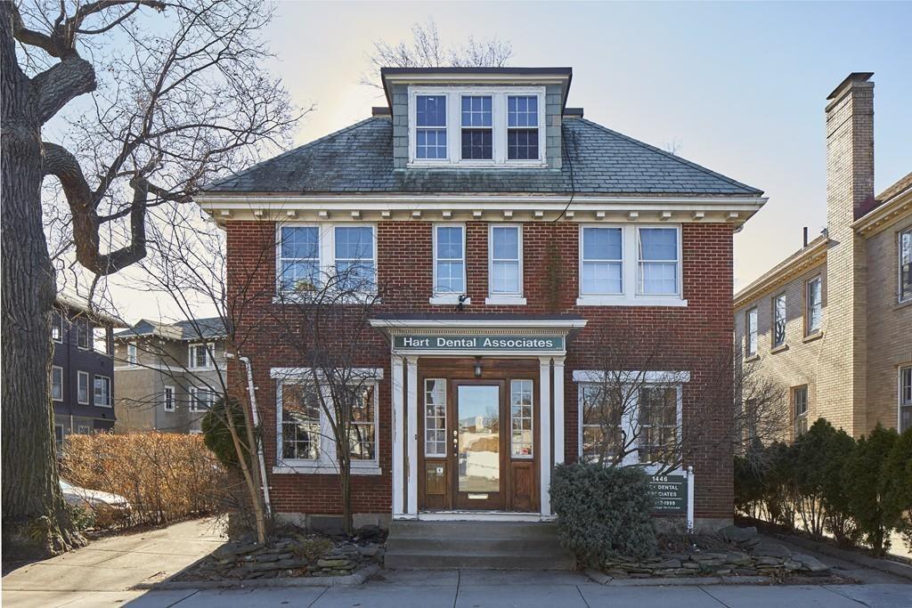 1446 Cambridge - Photo 1