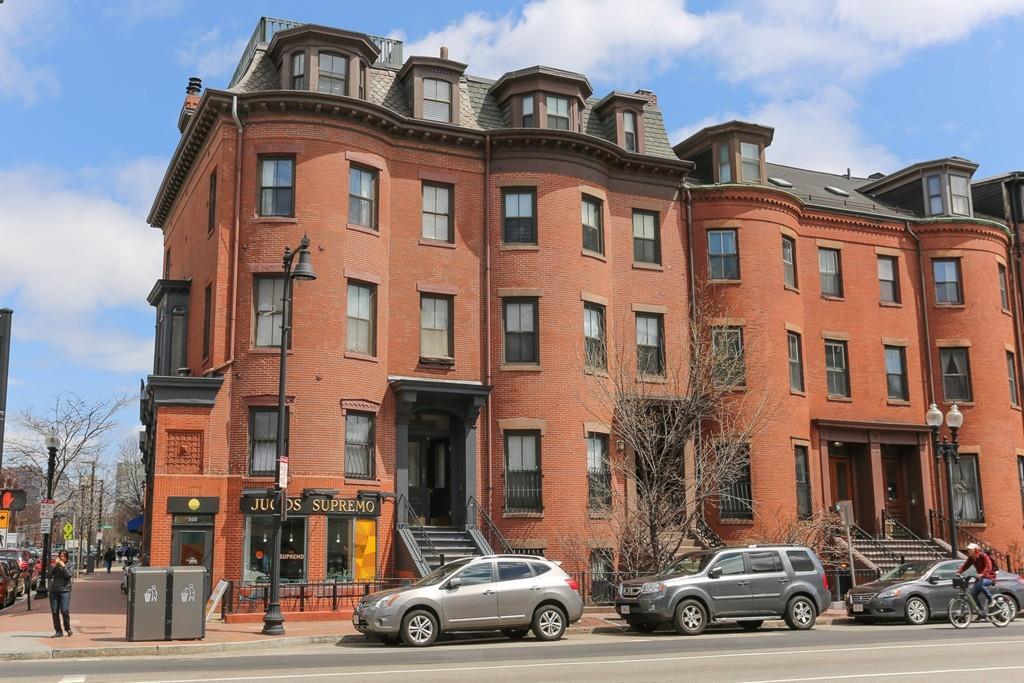 504 Massachusetts Ave - Photo 1