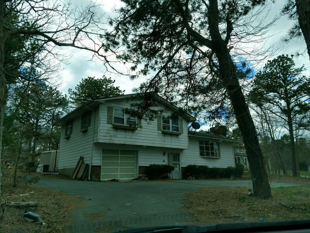20 Coombs Ln - Photo 1