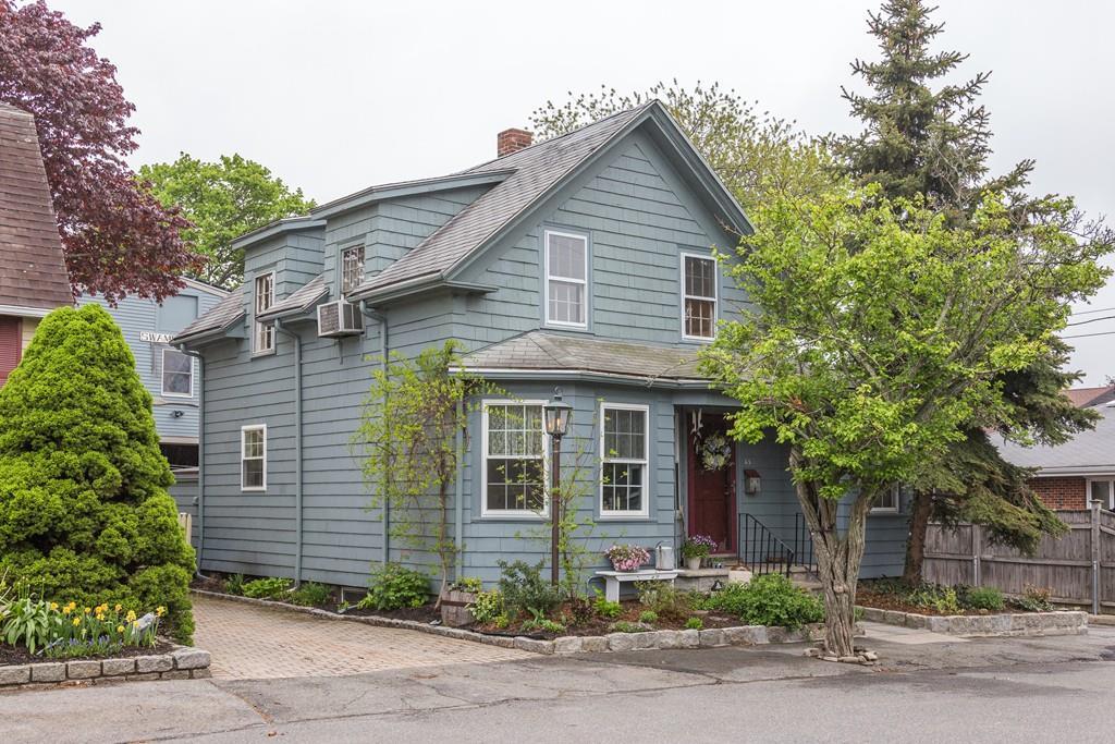 65 Eastman Ave - Photo 1