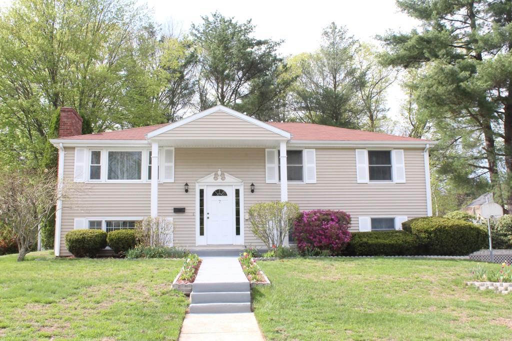 7 John Alden Cir - Photo 1