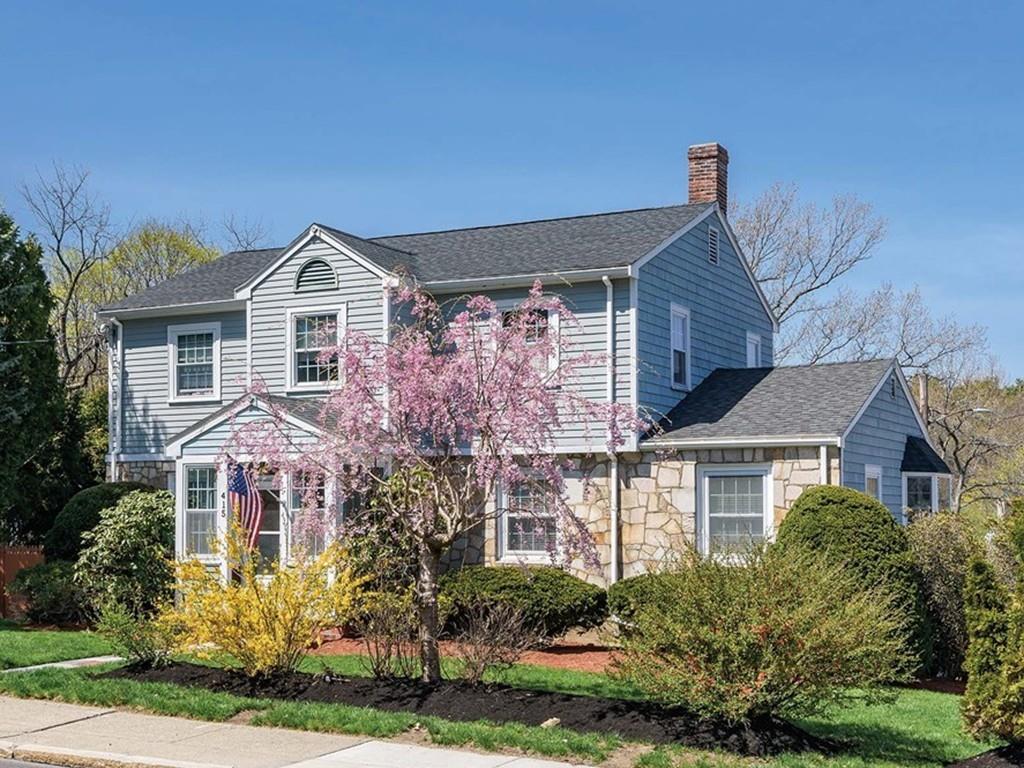415 Pond St - Photo 1