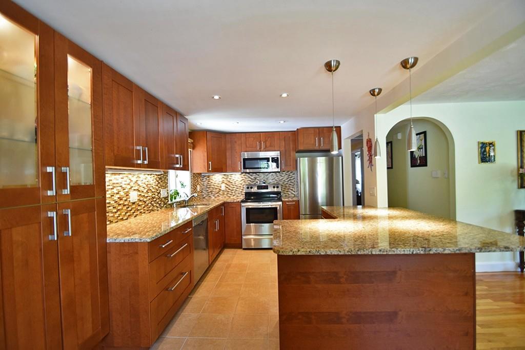290 Winchester St - Photo 1