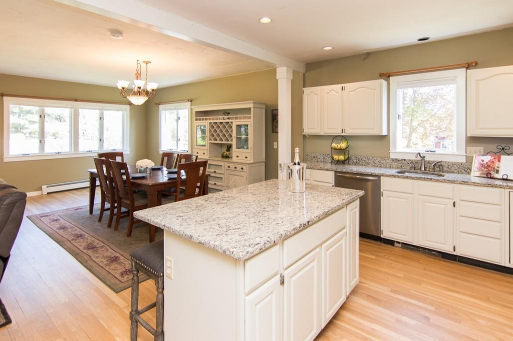 1497 Main St - Photo 1