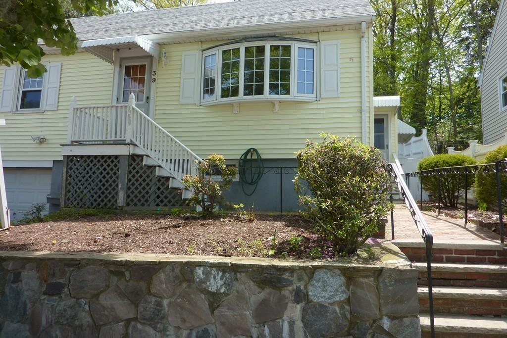 39 Park Ave - Photo 1